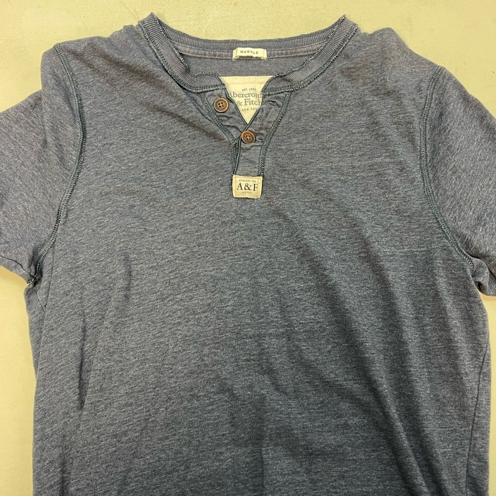 Mens Abercrombie and Fitch Button TShirt (Mens Large) Short Sleeve